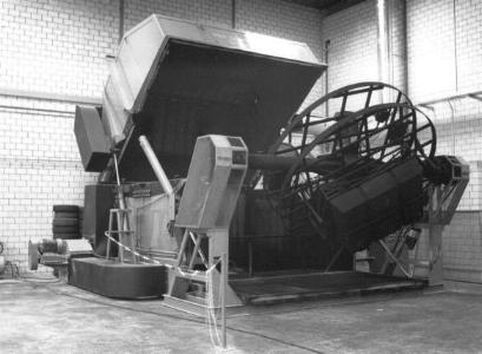 Gr�tter Kunststoff + Formen AG - FSP Rotationsmaschine