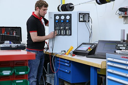 Polymeca AG - Sondermaschinenbau Polymeca AG - Sondermaschinenbau