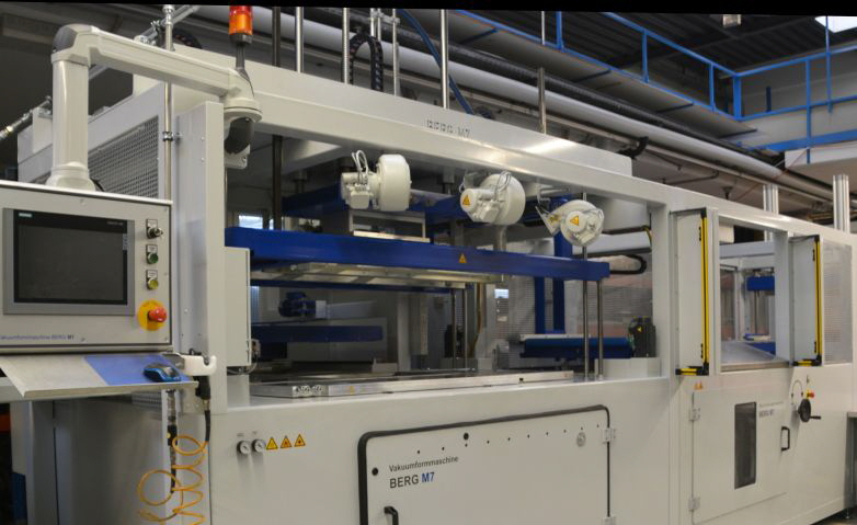 Grütter Kunststoff + Formen - Vakuum-Maschine Grütter Kunststoff + Formen - Vakuum-Maschine