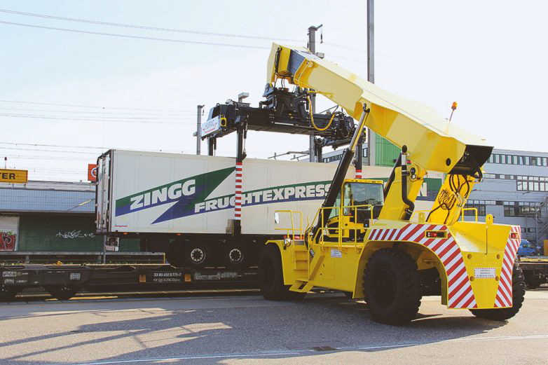 HKS Fördertechnik AG Containerstapler Verlad HKS Fördertechnik AG Containerstapler Verlad