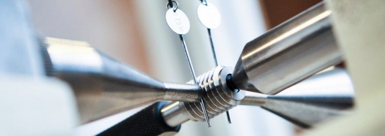 Qualitech AG - Messtechnik und Kalibration Qualitech AG - Messtechnik und Kalibration